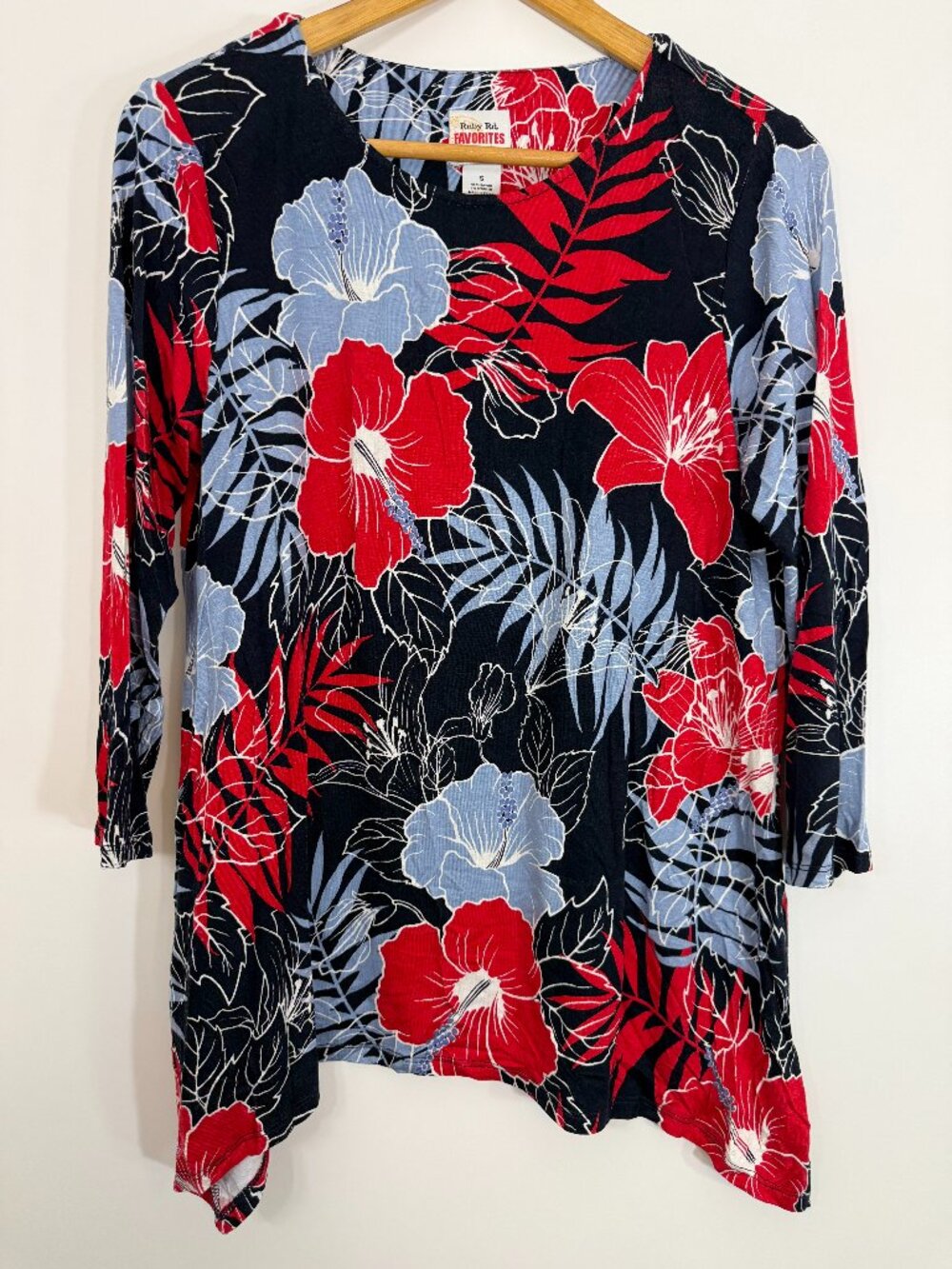 Ruby Rd Womens Small Blouse Red White Blue Floral Pullover 3/4 Sleeve Tropical